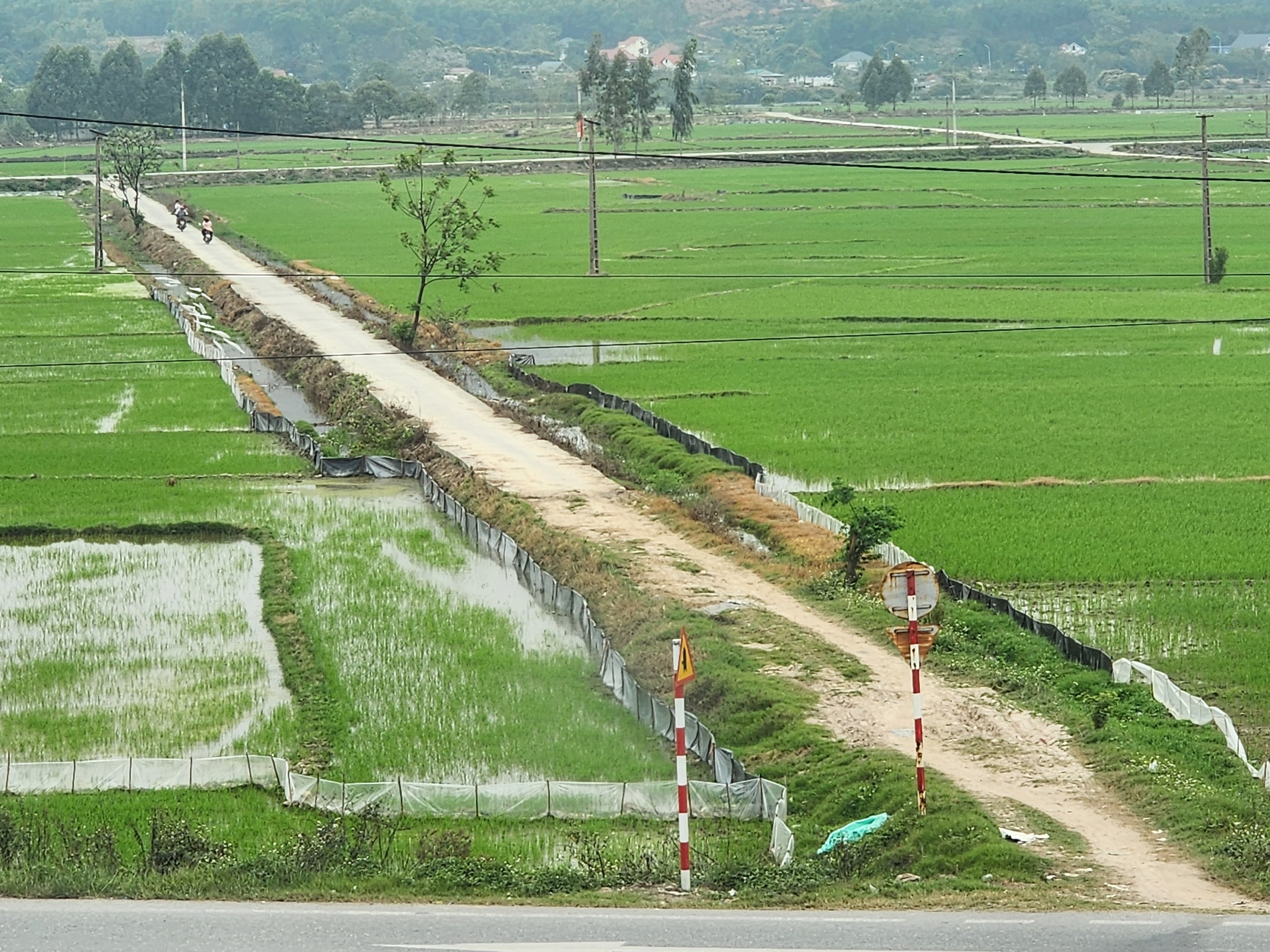 ⚠️ Hiện trạng đoạn đường liên thôn xã Thủy An